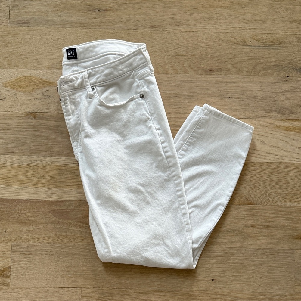 GAP Classic White “True Skinny” Jeans